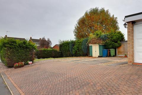 10 Pine Crescent, Stafford, ST17 0ND