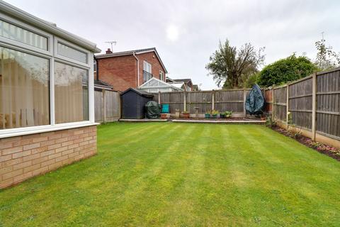 10 Pine Crescent, Stafford, ST17 0ND