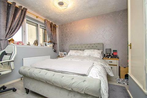 17 Apple Walk, Cannock, WS11 7WQ