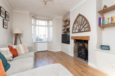 2 bedroom terraced house for sale, Coombe Road, Gravesend, Kent