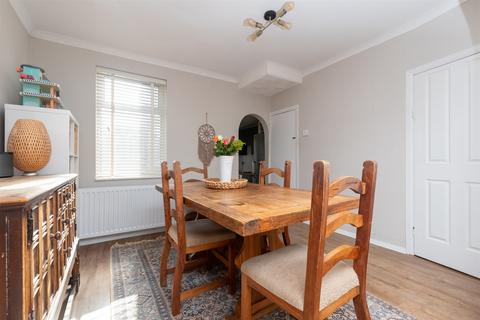 2 bedroom terraced house for sale, Coombe Road, Gravesend, Kent