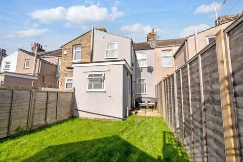 16 Coombe Road, Gravesend, DA12 5PB