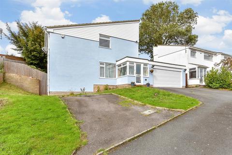 4 bedroom detached house for sale, Finlay Close, Faversham, Kent