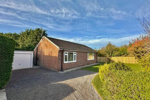 2 bedroom detached bungalow for sale, Thirsk Road, Easingwold, York YO61 3HJ