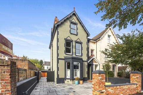 4 bedroom semi-detached house for sale, Westbourne Gardens, Hove BN3