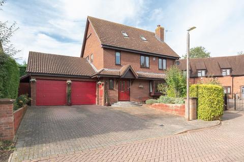5 bedroom detached house for sale, Bradwell, Milton Keynes MK13