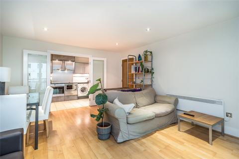 2 bedroom apartment for sale, Drake House, St George Wharf SW8