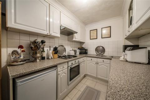 2 bedroom end of terrace house for sale, Burlington Mews, London W3