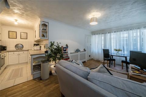 2 bedroom end of terrace house for sale, Burlington Mews, London W3