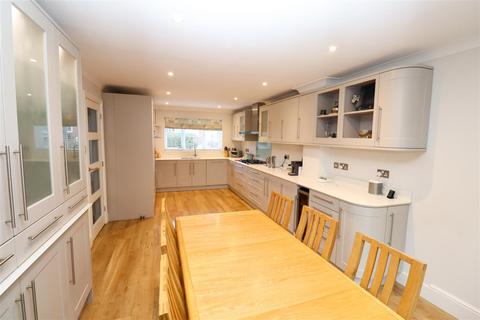 5 bedroom detached house for sale, Longmead, Fleet GU52