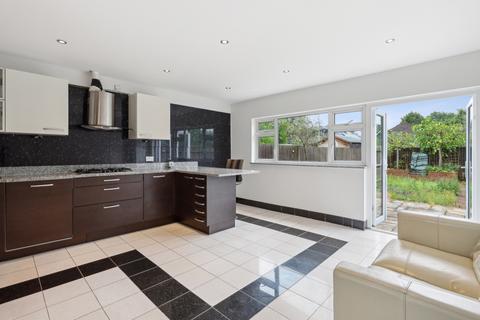 2 Ridgemount, Weybridge, KT13 9JD