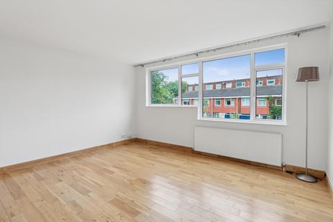 2 Ridgemount, Weybridge, KT13 9JD
