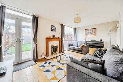 3 bedroom end of terrace house for sale, Bristol Road, Oxfordshire OX26