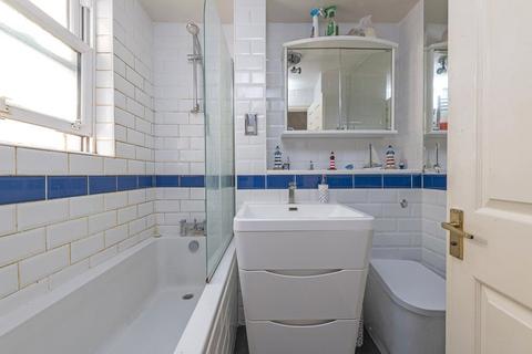 1 bedroom apartment for sale, East Hill, London