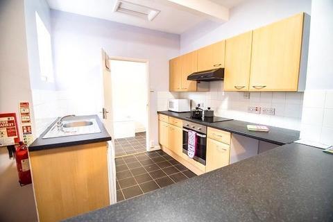 3 bedroom flat to rent, 417a Ecclesall Road, Sheffield