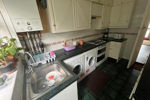 1 bedroom in a house share to rent, Woodberry Avenue, Harrow