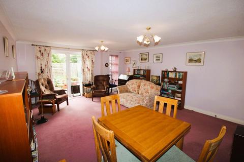 2 bedroom retirement property for sale, Freemans Gardens, Olney