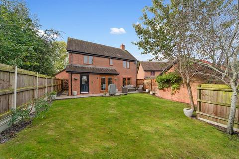 4 bedroom detached house for sale, Hollybush Close, Malvern, WR14 1FN