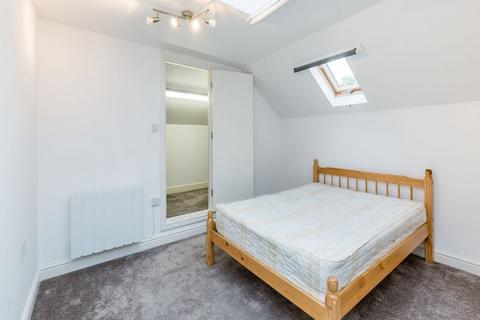 2 bedroom flat to rent, N7