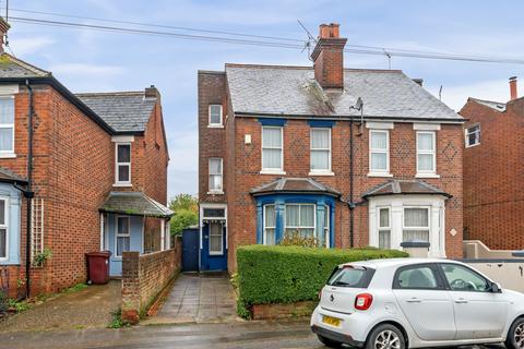 4 bedroom semi-detached house for sale, Waverley Road, Berkshire RG30