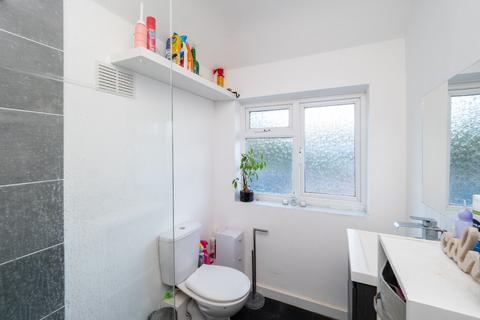 20 Chestnut Close, Carshalton, SM5 2AQ