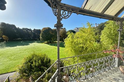 Flat A, 41 Augusta Gardens, Folkestone, CT20 2RS