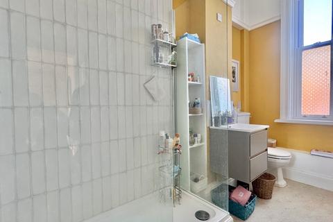 Flat A, 41 Augusta Gardens, Folkestone, CT20 2RS