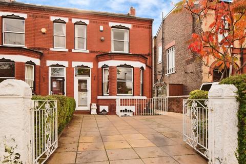 4 bedroom end of terrace house for sale, Highfield, Greater Manchester M33