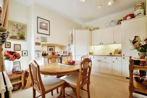 4 bedroom end of terrace house for sale, Highfield, Greater Manchester M33