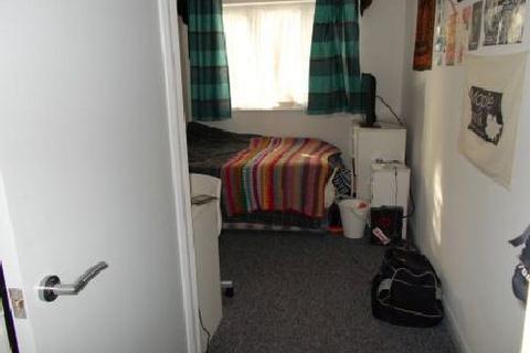 8 bedroom house share to rent, Birmingham B29