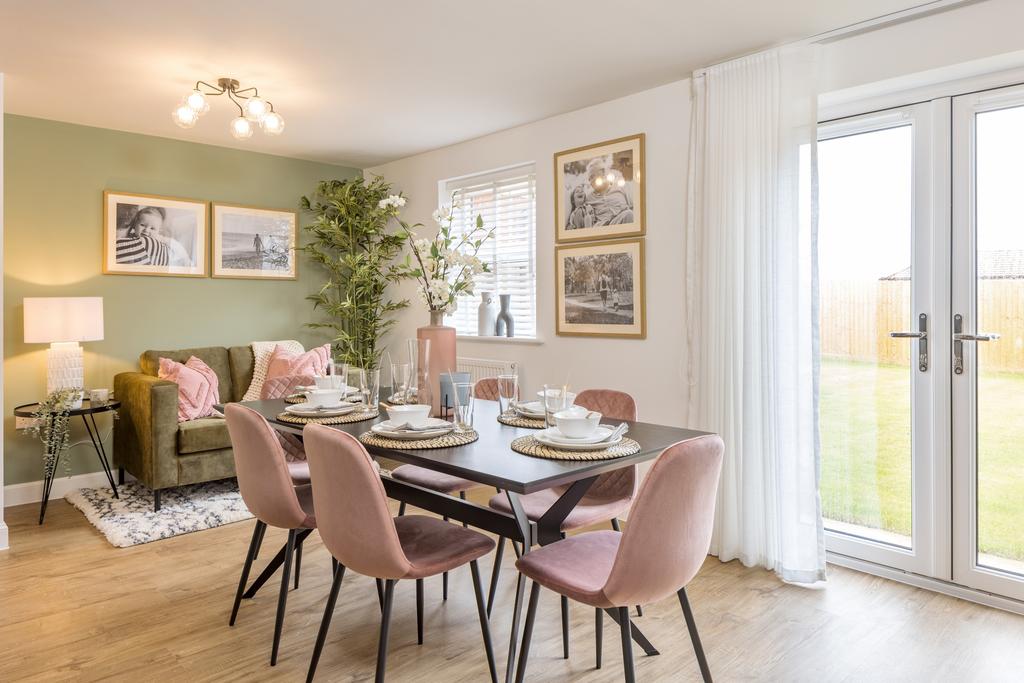 Family and dining area in a 4 bedroom Ingleby