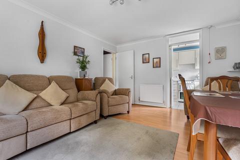 1 bedroom retirement property for sale, Octavia Way, Staines-upon-Thames, TW18