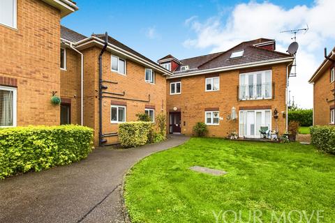 3 bedroom penthouse for sale, Lodge Lane, Romford RM5