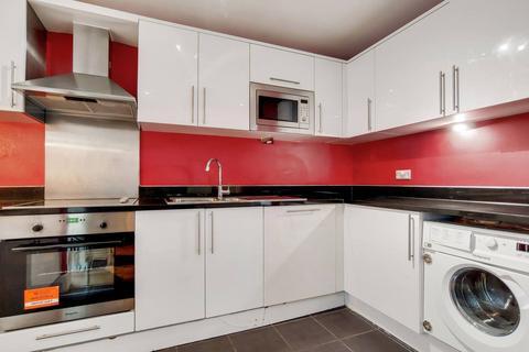 2 bedroom flat to rent, Wharfside Point South, Docklands, London, E14