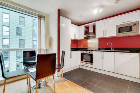 2 bedroom flat to rent, Wharfside Point South, Docklands, London, E14