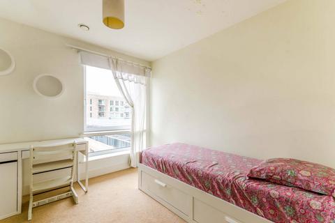 2 bedroom flat to rent, East Ferry Road, E14, Canary Wharf, London, E14