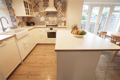 48 Hillside Road, Billericay, CM11 2BX