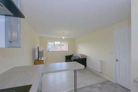 2 bedroom apartment for sale, Field Crescent, Sundorne, Shrewsbury