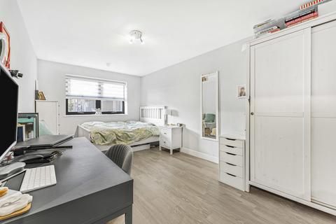 2 bedroom apartment for sale, Maltings Close, London, E3