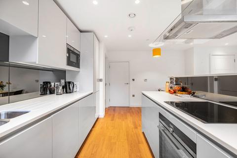 2 bedroom duplex for sale, Clapham Road, London SW9