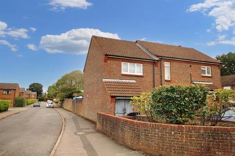 Tamarind Close, Guildford, Surrey