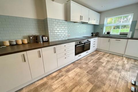 15 Bach Mill Drive, Birmingham, B28 0XN