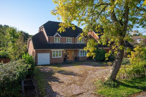 5 bedroom detached house for sale, Lambden Road, Pluckley