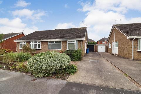 2 bedroom detached bungalow for sale, Lytham Drive, Cottingham