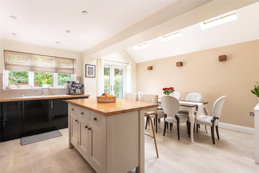 Kitchen/Dining Rm