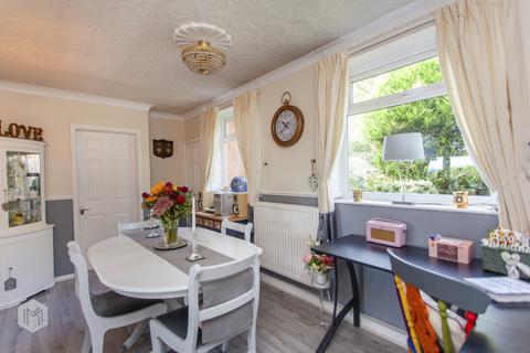 2 bedroom detached house for sale, Chorley Road, Westhoughton, Bolton, Greater Manchester, BL5 3NA