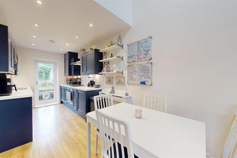 4 River View, Haworth, Keighley, BD22 8SB