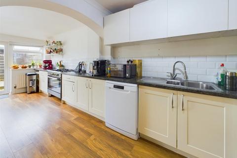 44 Windsor Drive, Tuffley, Gloucester, GL4 0QH
