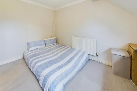 44 Windsor Drive, Tuffley, Gloucester, GL4 0QH