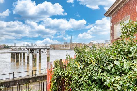 2 bedroom flat for sale, Octagon Court, Rotherhithe St, London